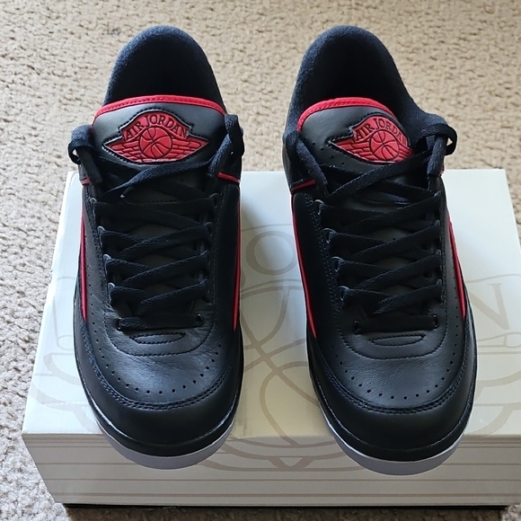 Jordan 2 Low. Men's Black and Red Sneakers Outstanding Condition! - Picture 1 of 5